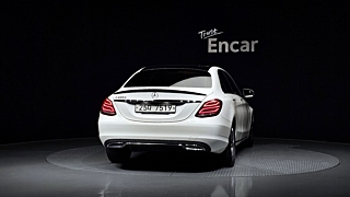 MERCEDES BENZ C-CLASS W205 2017