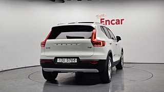 VOLVO XC40 2018