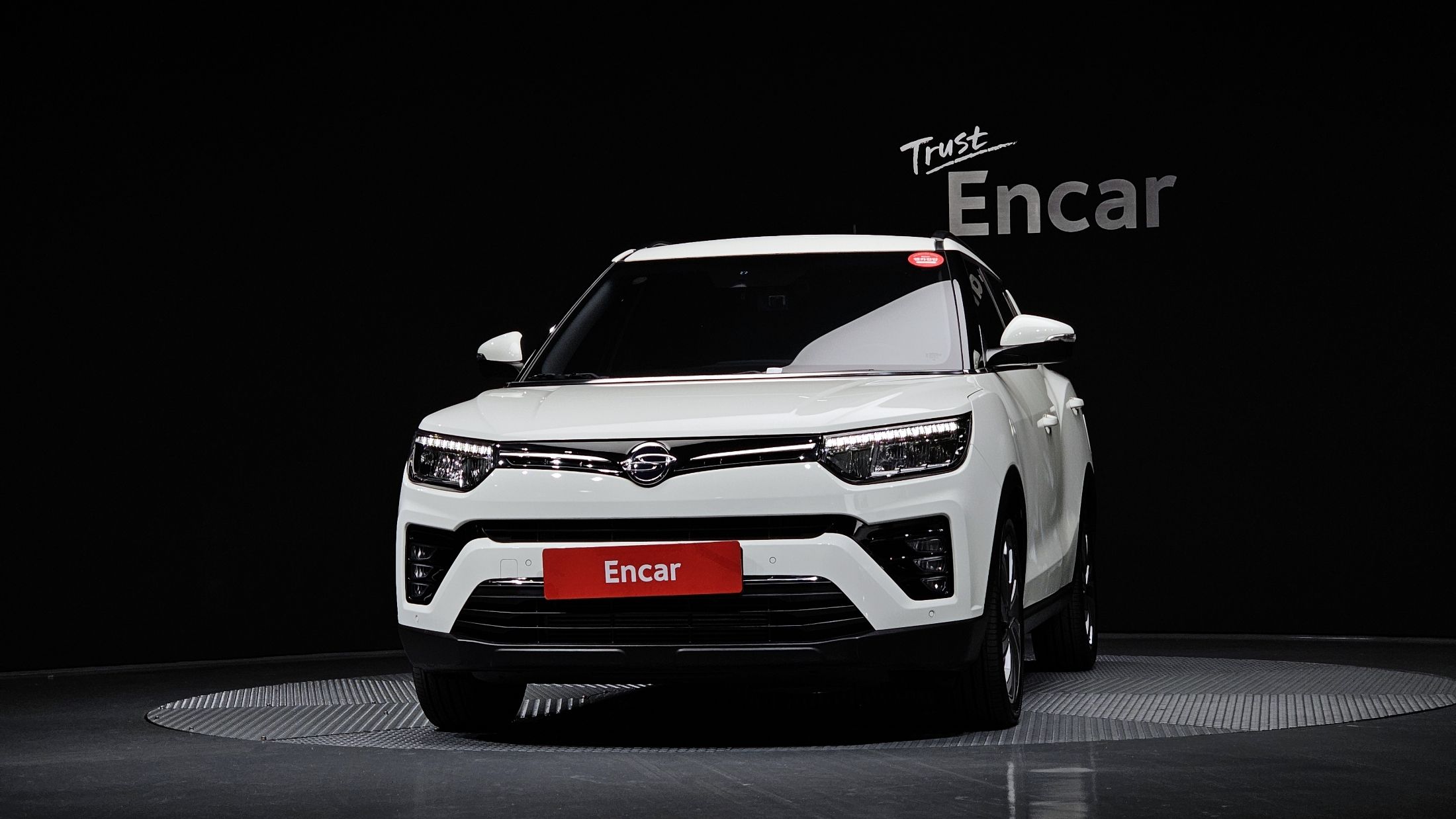 SSANGYONG TIVOLI VERY NEW 2021