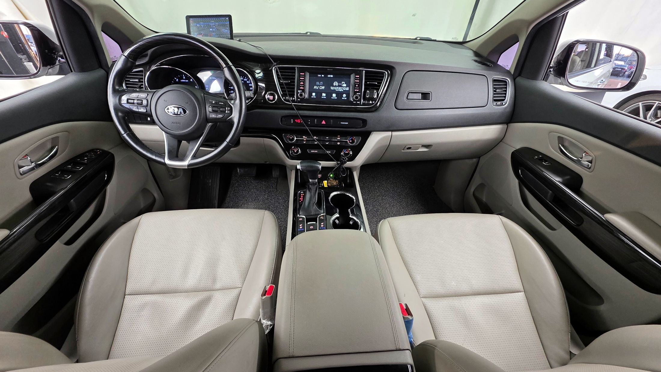 KIA CARNIVAL 2019