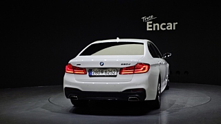 BMW 5-SERIES G30 2017