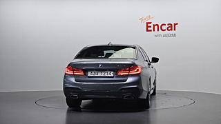 BMW 5-SERIES G30 2017