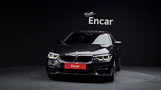 BMW 5-SERIES G30 2017