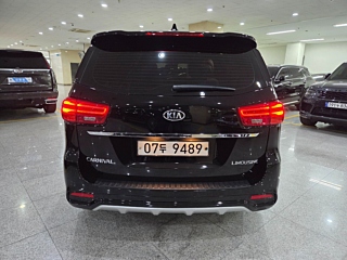 KIA CARNIVAL 2018