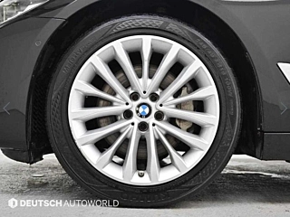 BMW 5-SERIES G30 2018