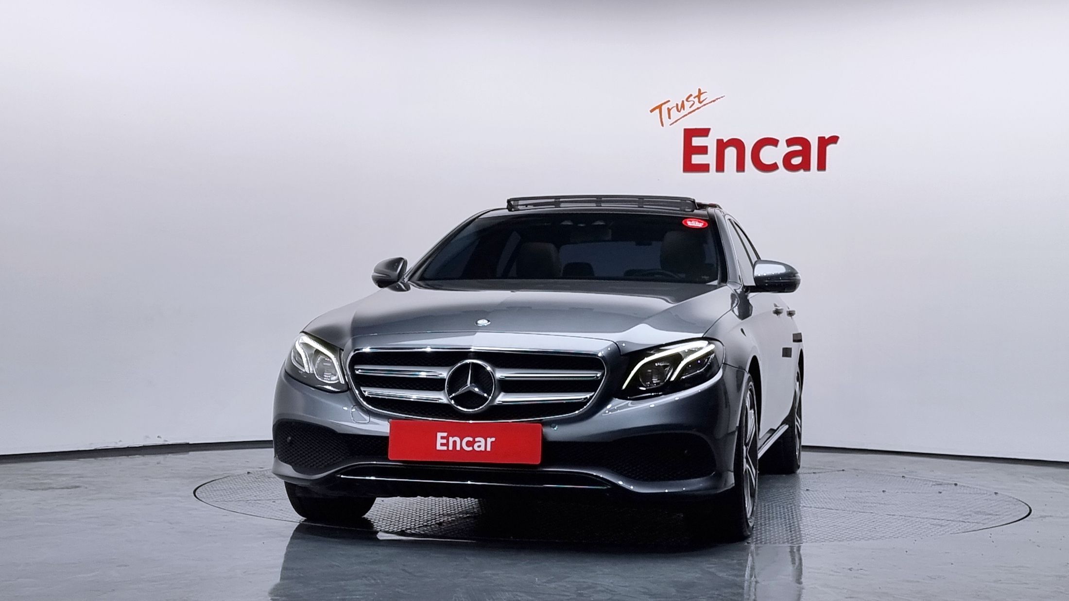 MERCEDES BENZ E-CLASS W213 2017