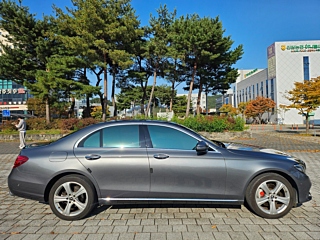 MERCEDES BENZ E-CLASS W213 2018