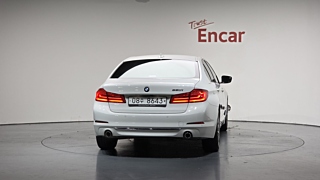 BMW 5-SERIES G30 2019