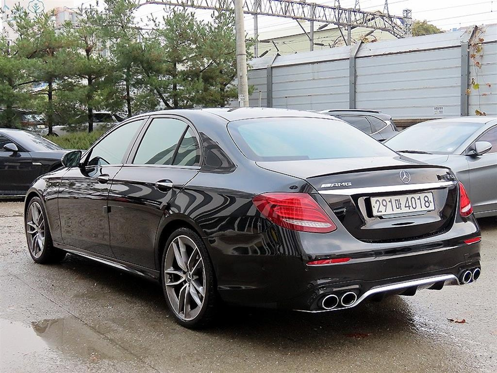 MERCEDES BENZ E-CLASS W213 2019