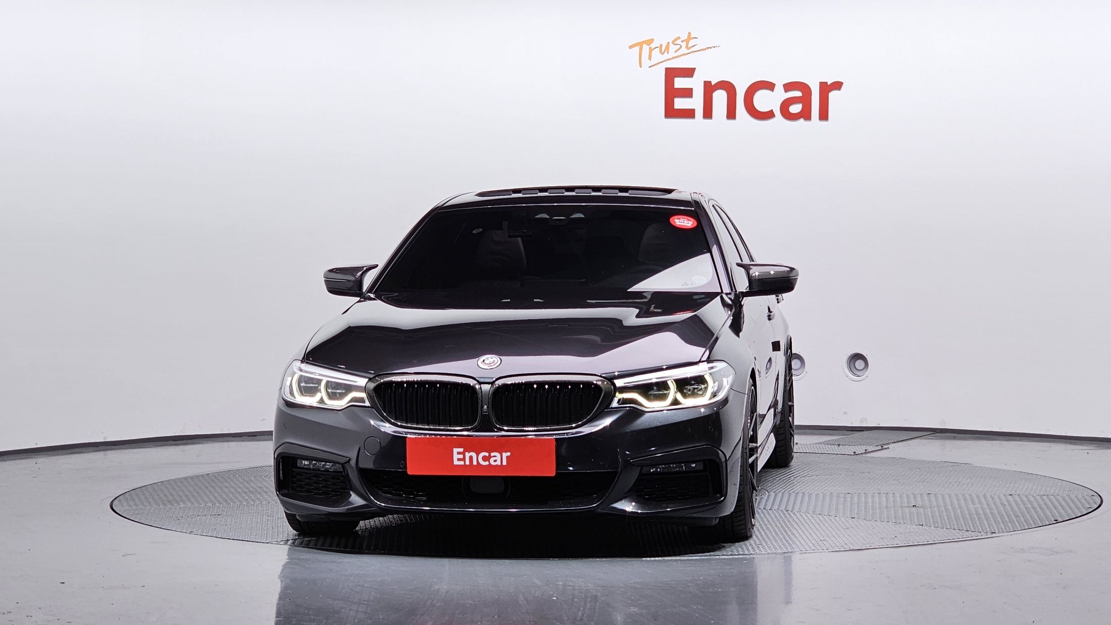 BMW 5-SERIES G30 2019