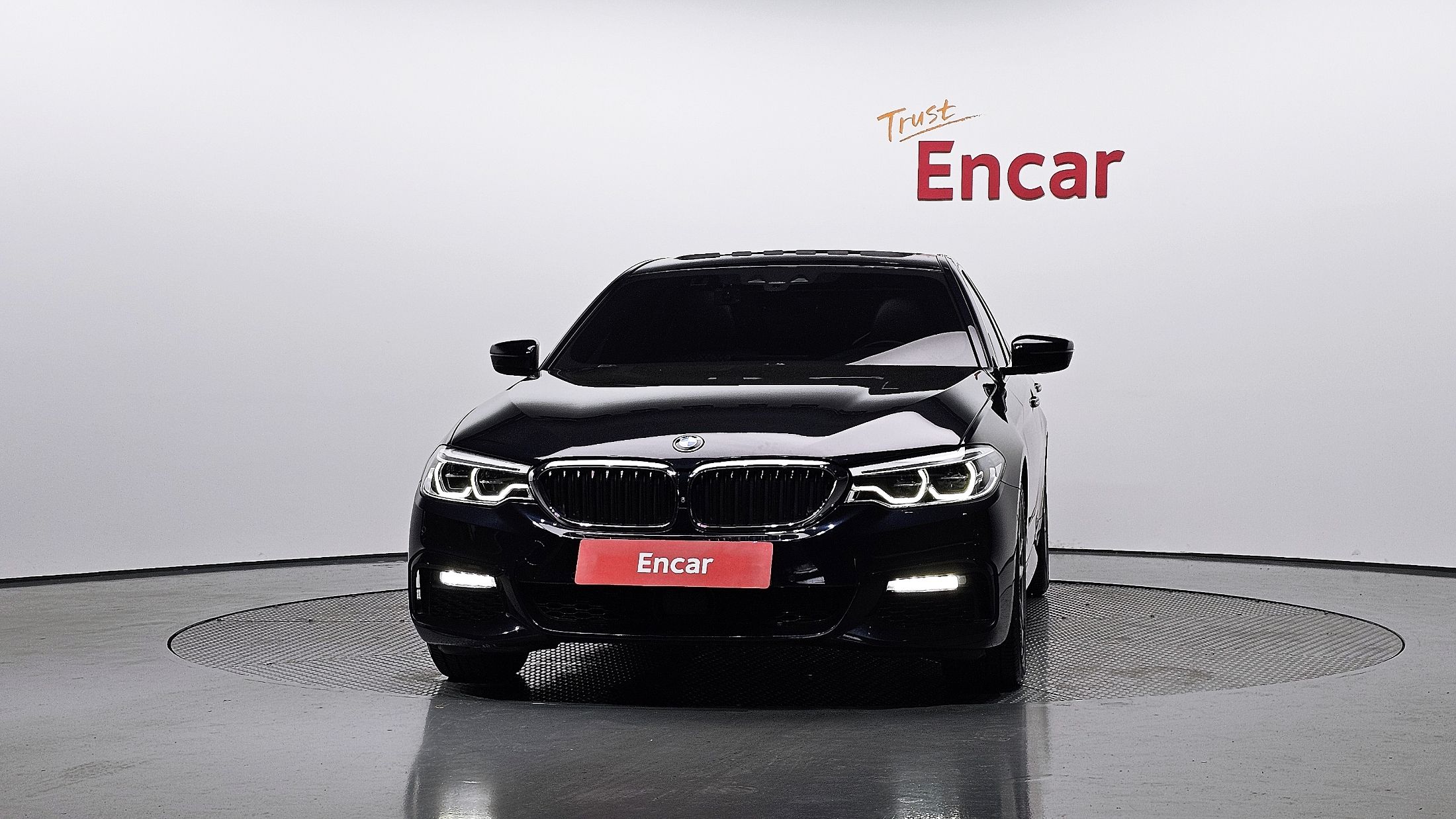 BMW 5-SERIES G30 2017