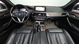 BMW 5-SERIES G30 2017