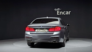 BMW 5-SERIES G30 2017