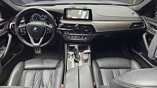 BMW 5-SERIES G30 2017