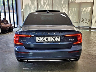 VOLVO S60 2019