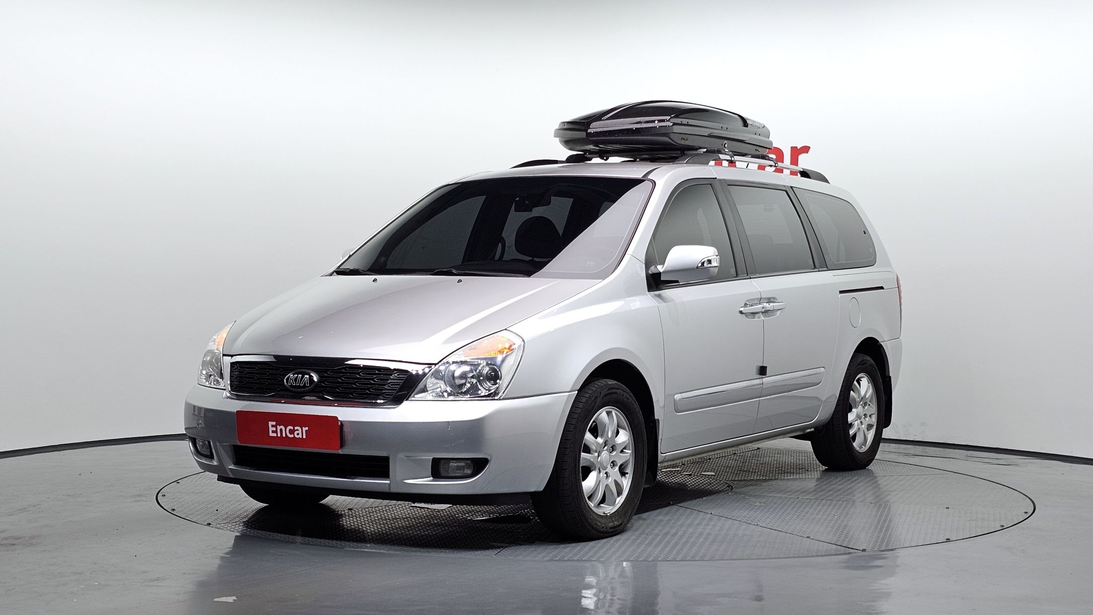 KIA CARNIVAL R 2012