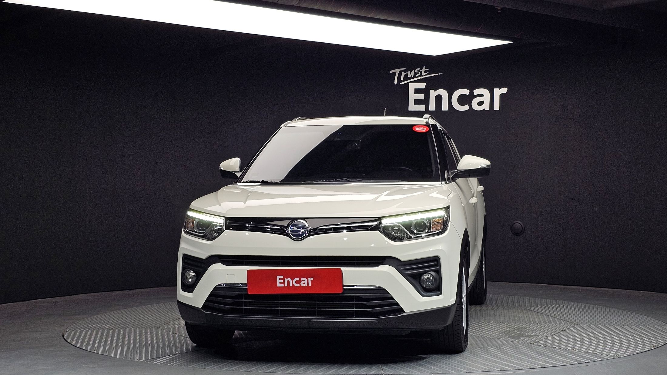 SSANGYONG TIVOLI VERY NEW 2020