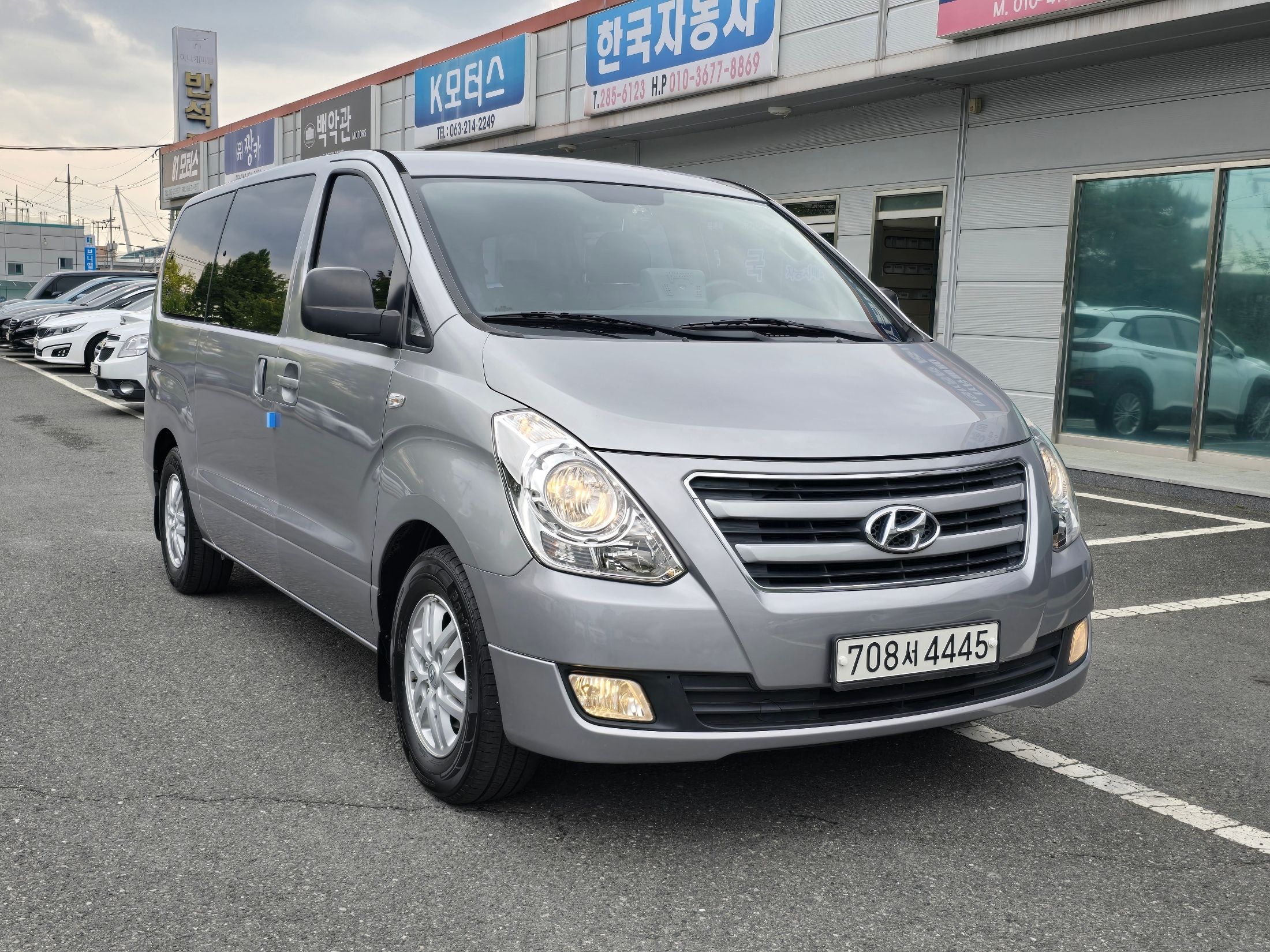 HYUNDAI STAREX GRAND 2016