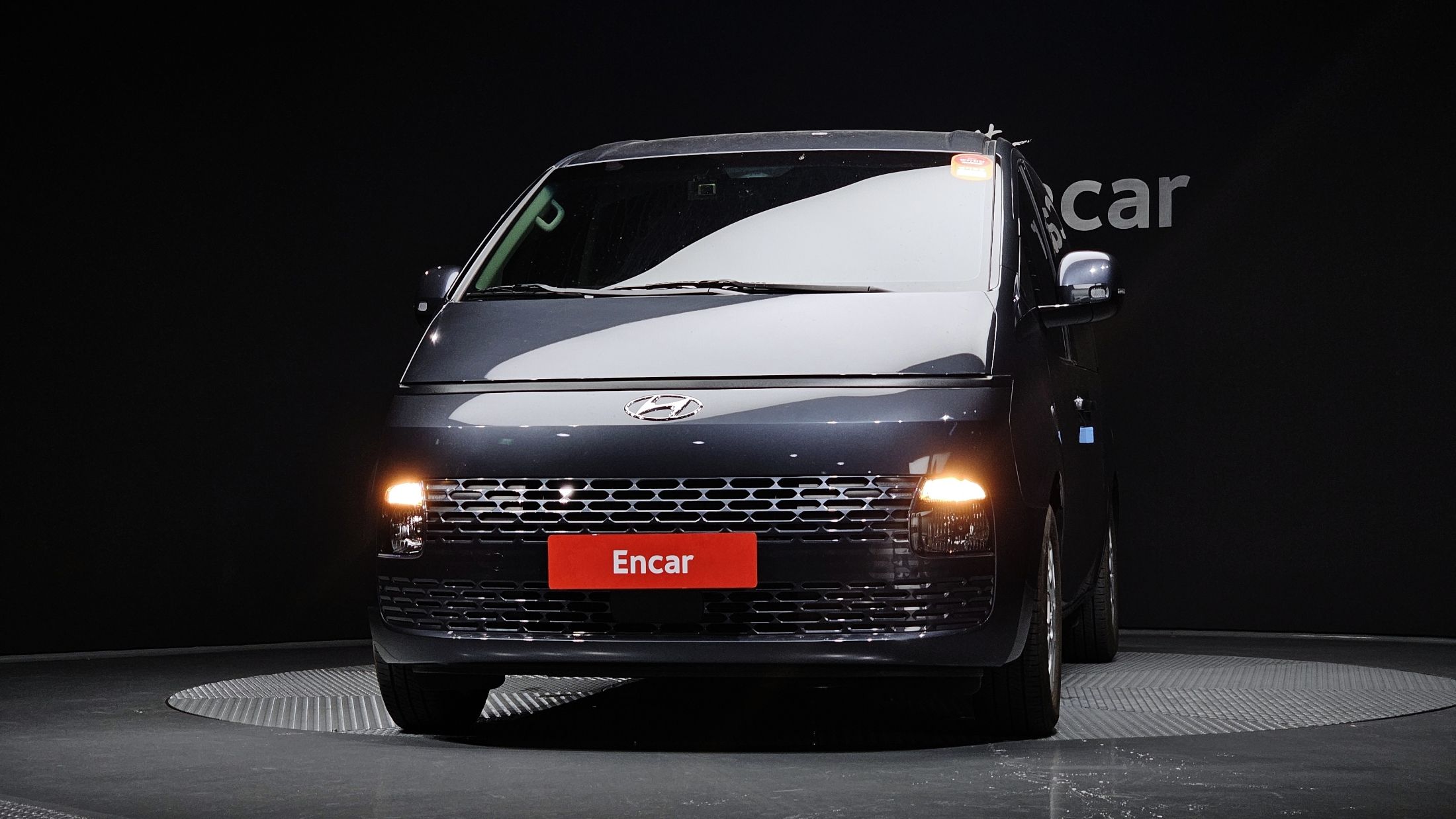 HYUNDAI STARIA 2023