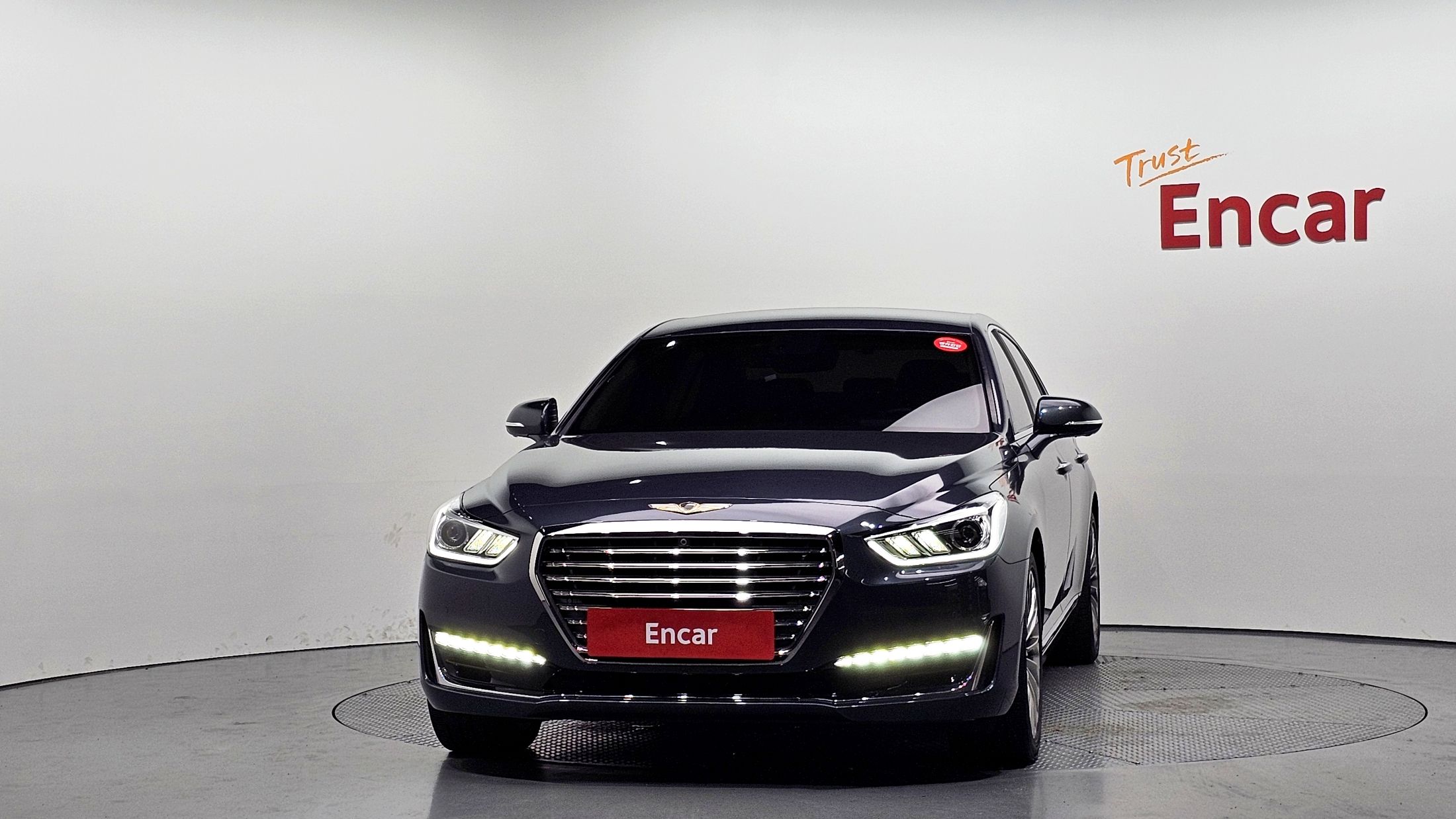 GENESIS EQ900 2016