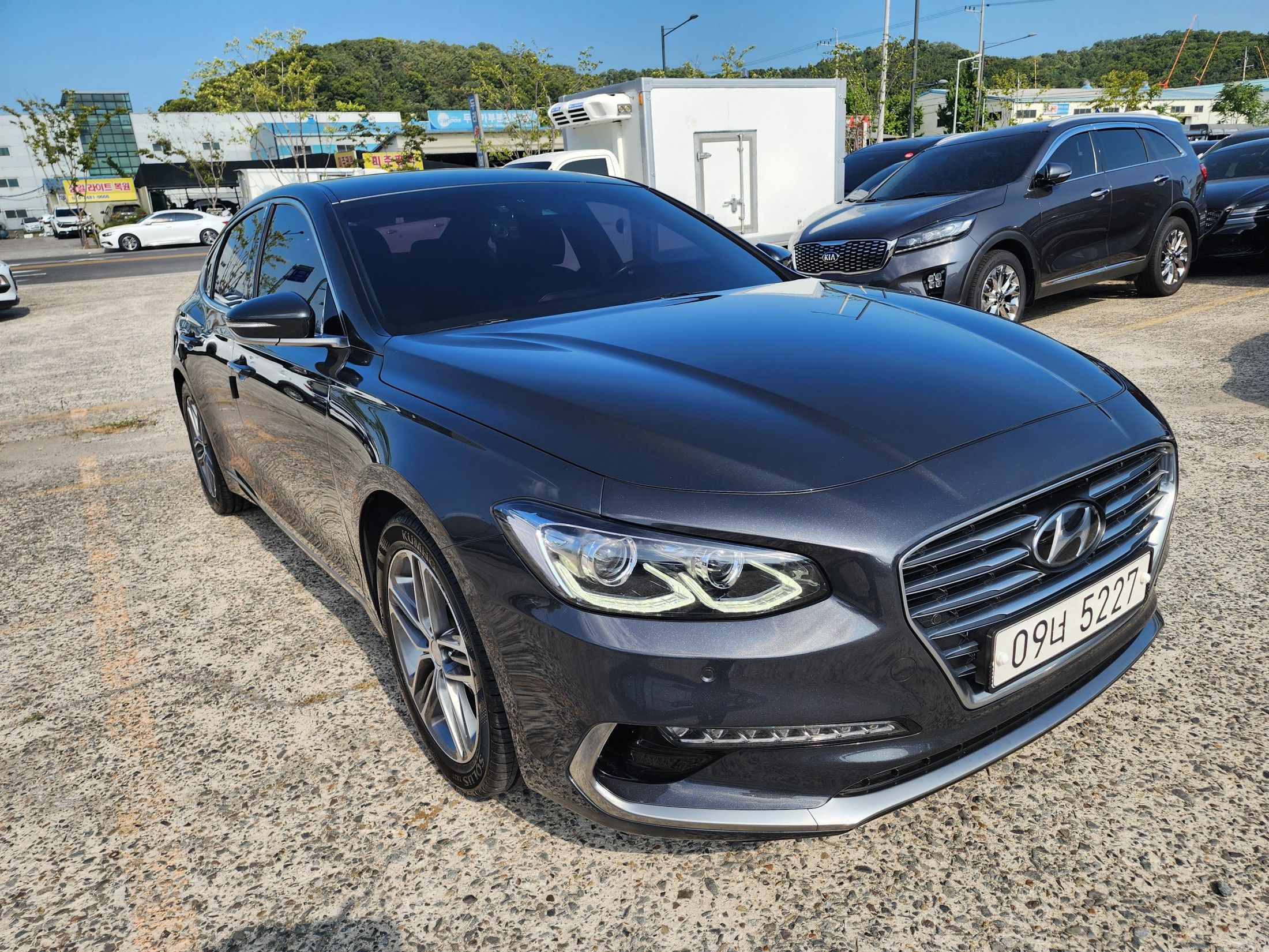 HYUNDAI GRANDEUR IG 2017