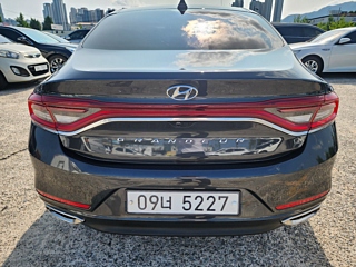 HYUNDAI GRANDEUR IG 2017