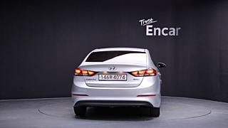 HYUNDAI AVANTE AD 2016