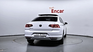 VOLKSWAGEN PASSAT GT B8 2018