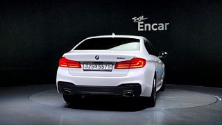 BMW 5-SERIES G30 2020