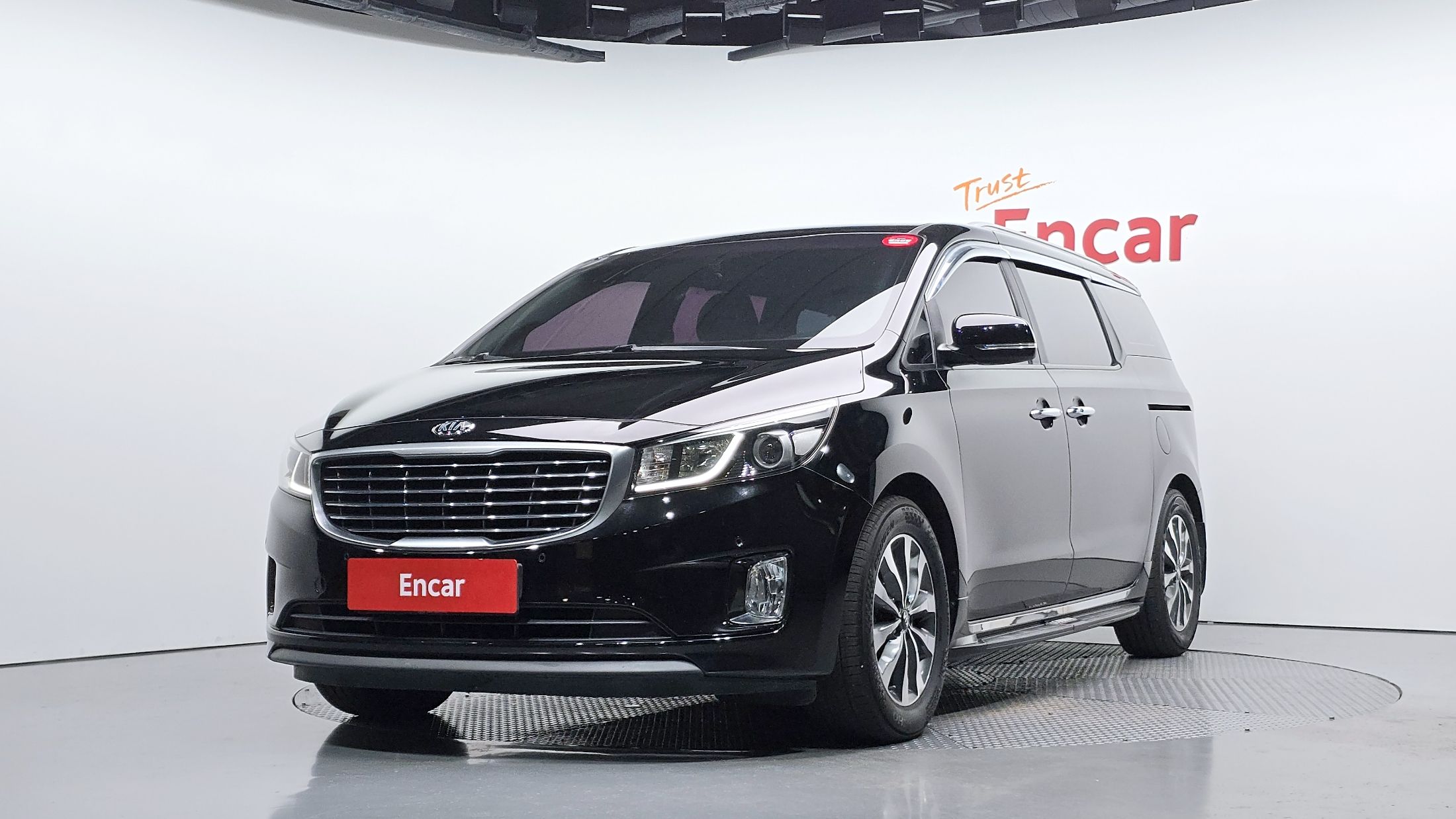KIA CARNIVAL 2014