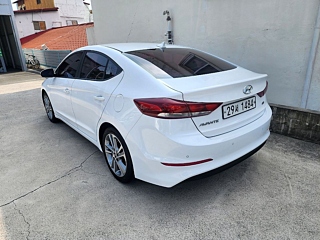 HYUNDAI AVANTE AD 2017