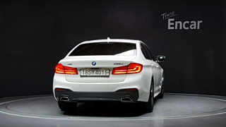 BMW 5-SERIES G30 2019