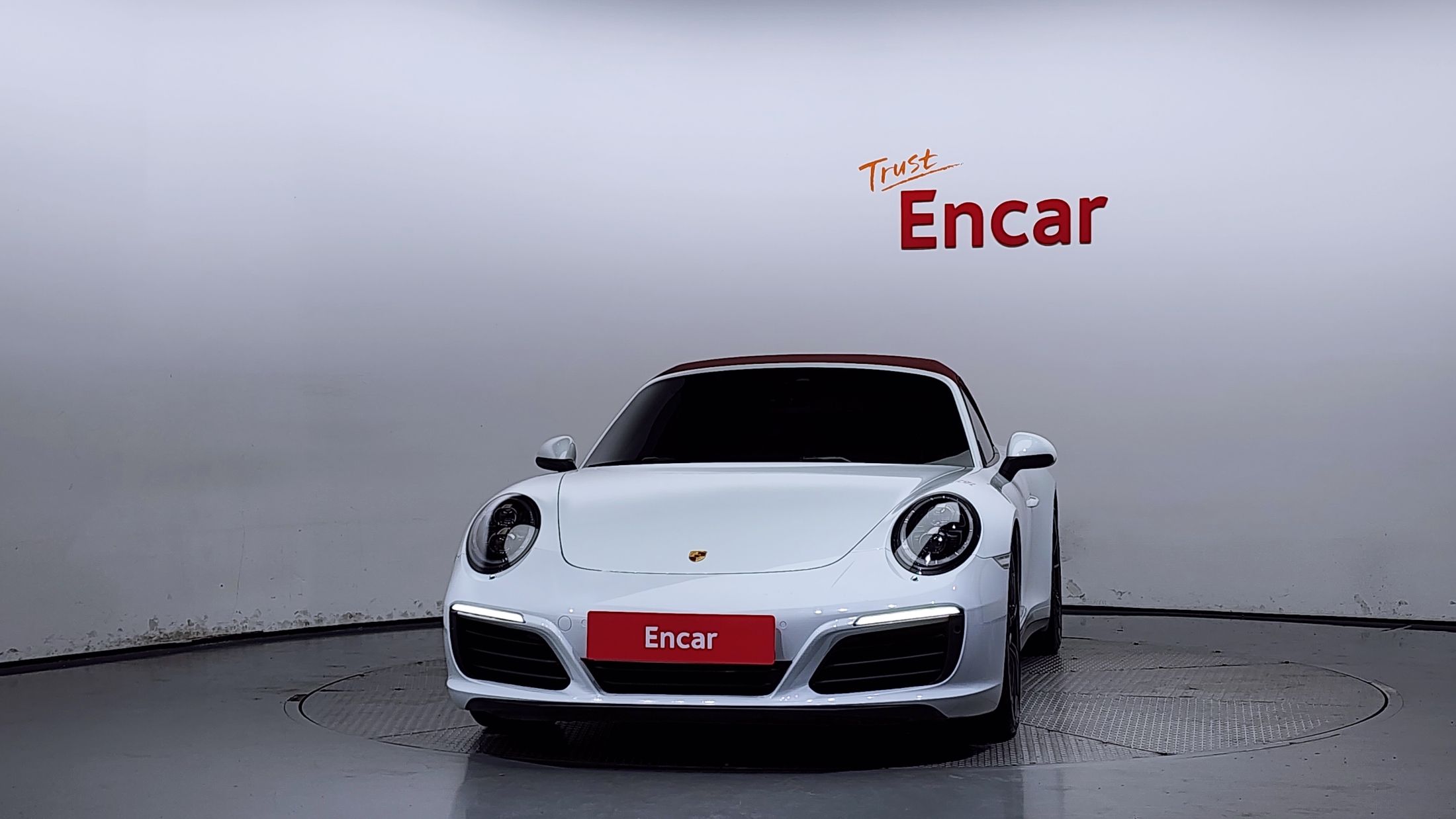 PORSCHE 911 2016