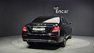 MERCEDES BENZ E-CLASS W213 2020