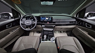 KIA CARNIVAL 2023