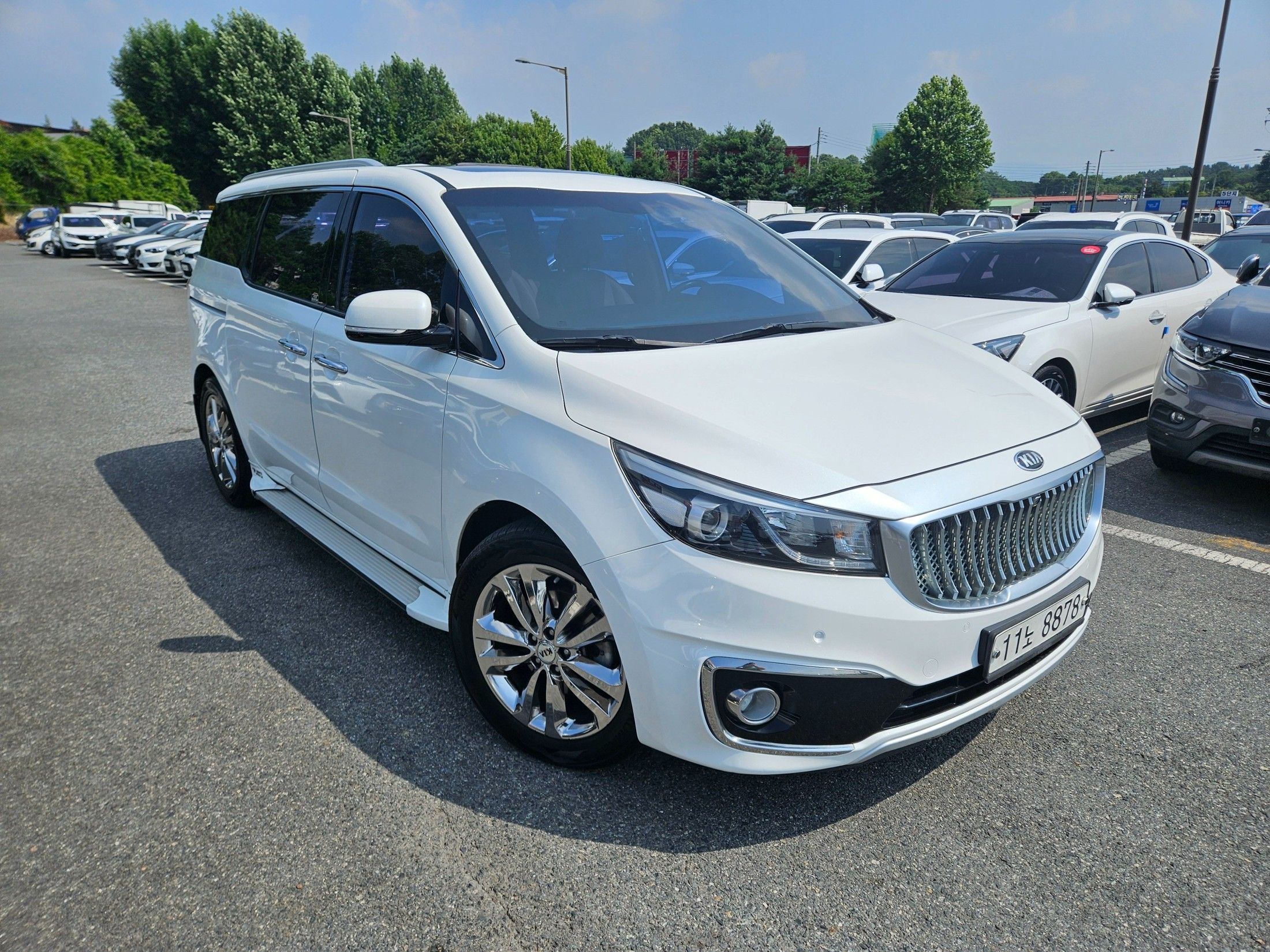 KIA CARNIVAL 2015
