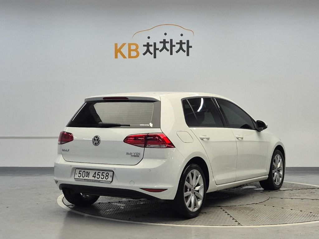 VOLKSWAGEN GOLF 2015