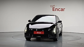 KIA EV4 2025