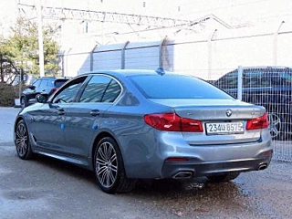 BMW 5-SERIES G30 2019