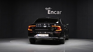 VOLVO S90 2021
