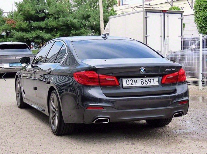 BMW 5-SERIES G30 2018