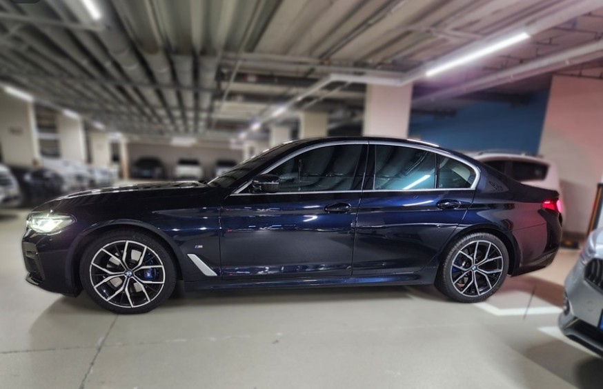 BMW 5-SERIES G30 2022