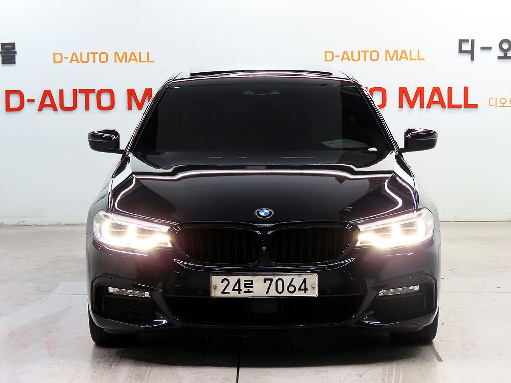 BMW 5-SERIES G30 2018