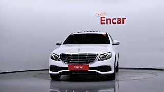 MERCEDES BENZ E-CLASS W213 2017