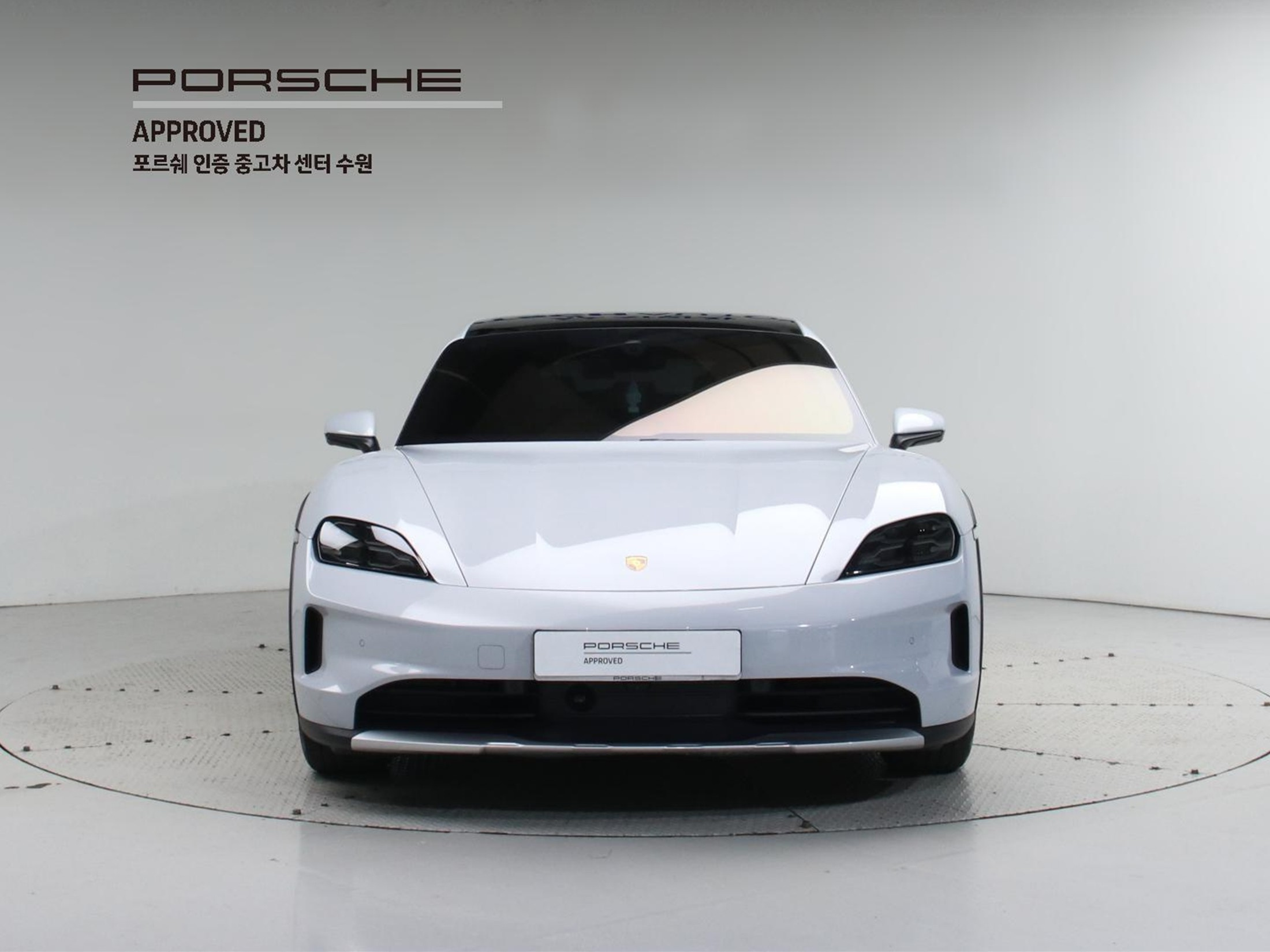 PORSCHE TAYCAN 2024