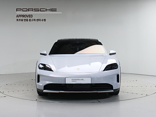 PORSCHE TAYCAN 2024