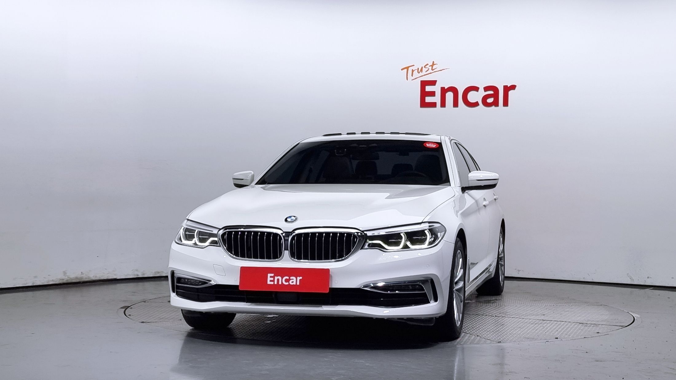 BMW 5-SERIES G30 2019