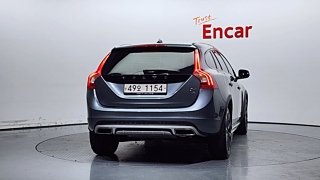 VOLVO V60 CROSS COUNTRY 2017