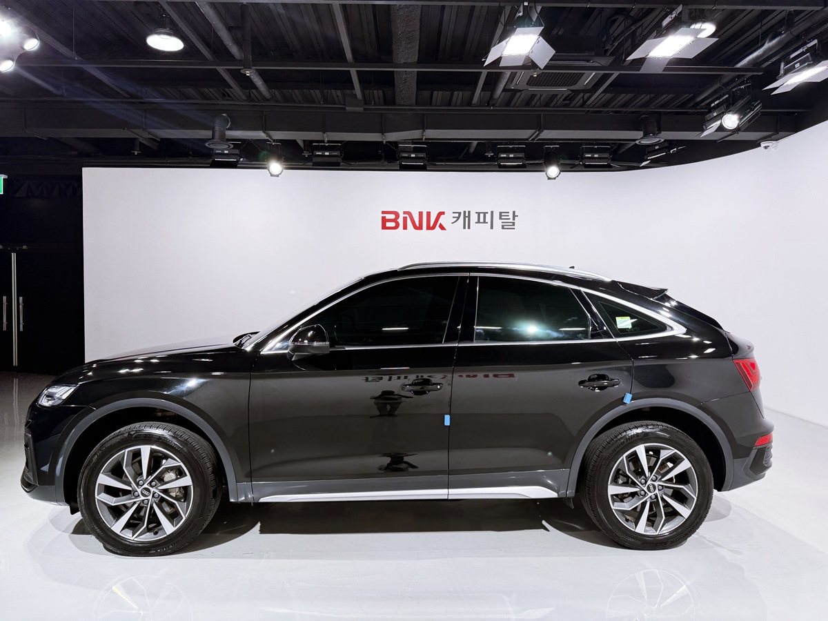 AUDI Q5 FY 2022
