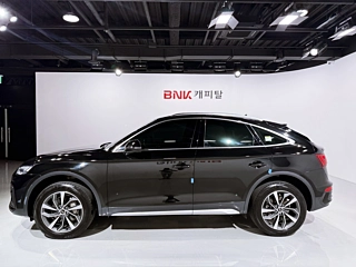 AUDI Q5 FY 2022
